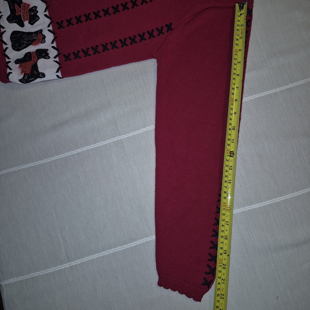 Charming Red Cardigan with Dog Pattern - Picture 6 of 6
